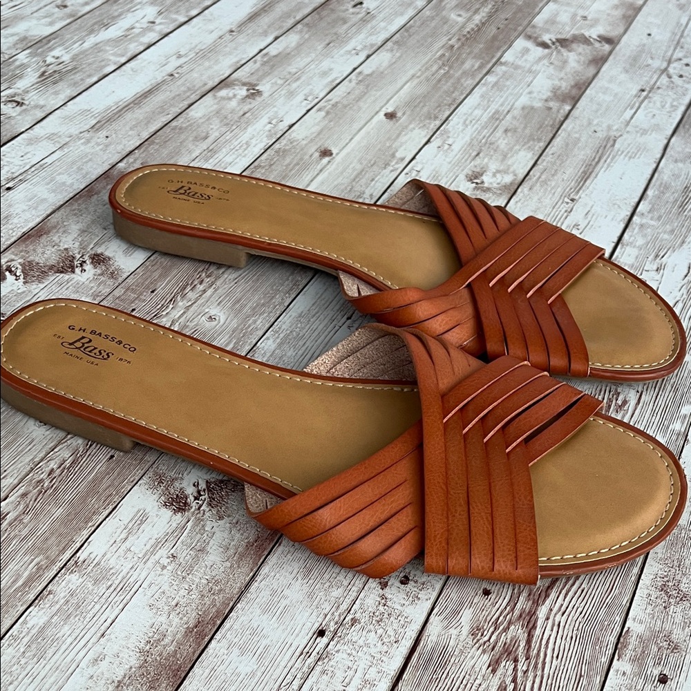 G.H. Bass & Co. Luggage Brown Leather Slide Sandals
